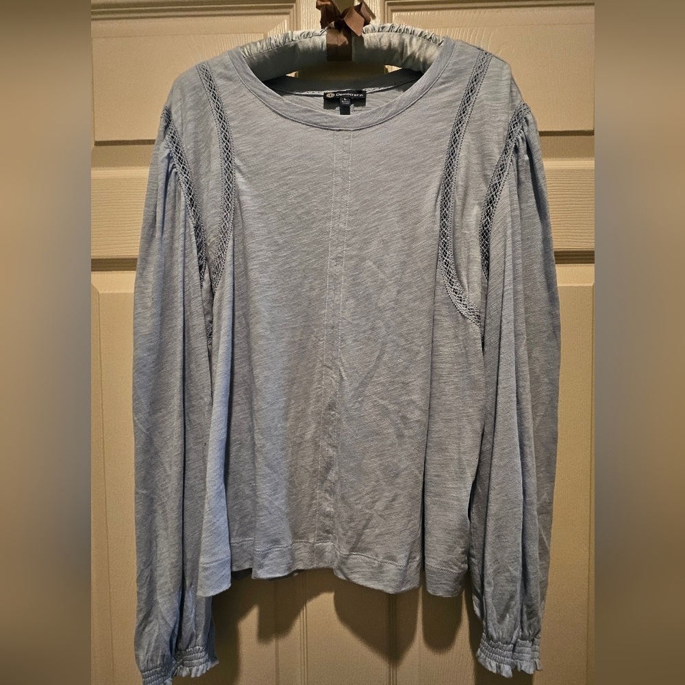 Women's Democracy Light Blue Lace Accent Blouse. Size Large.
